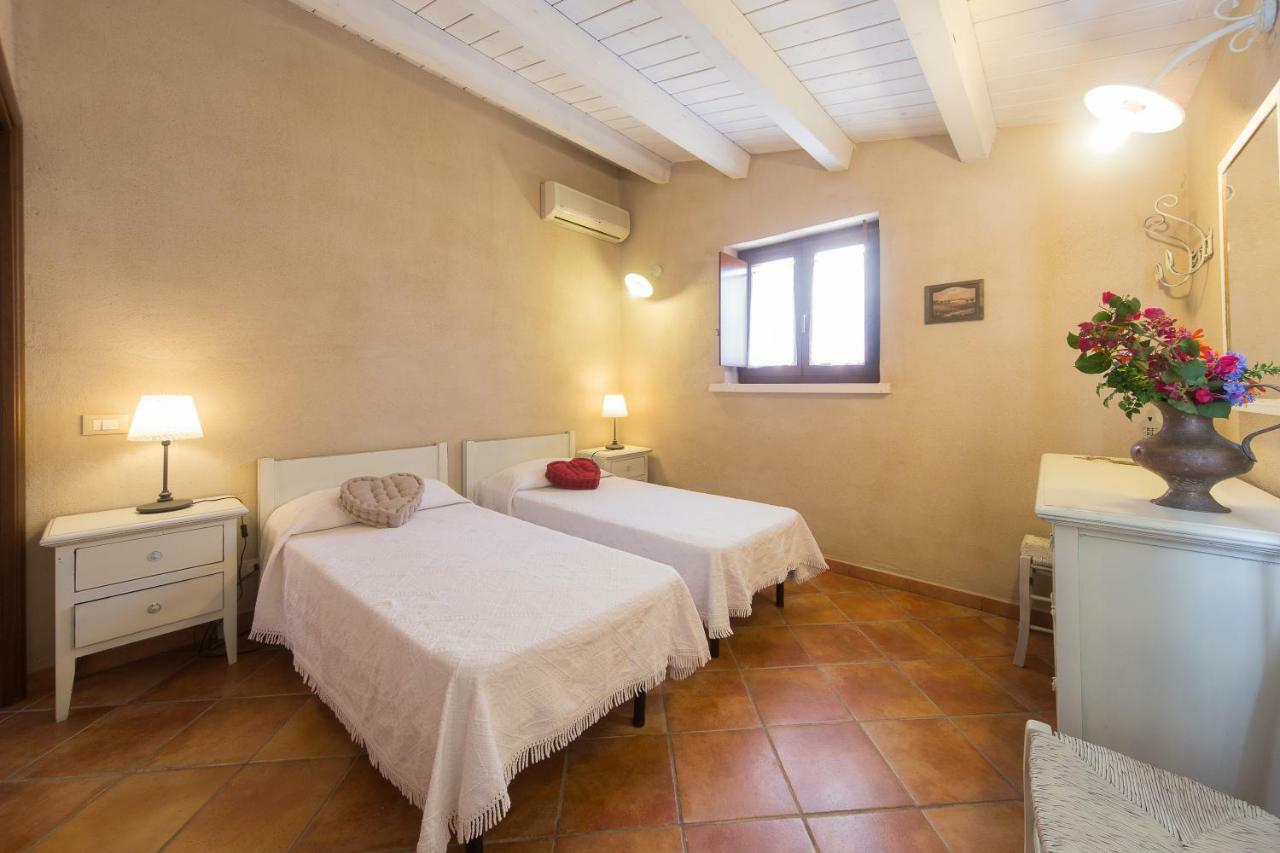 Hostal Casale del Coccio Scicli Exterior foto